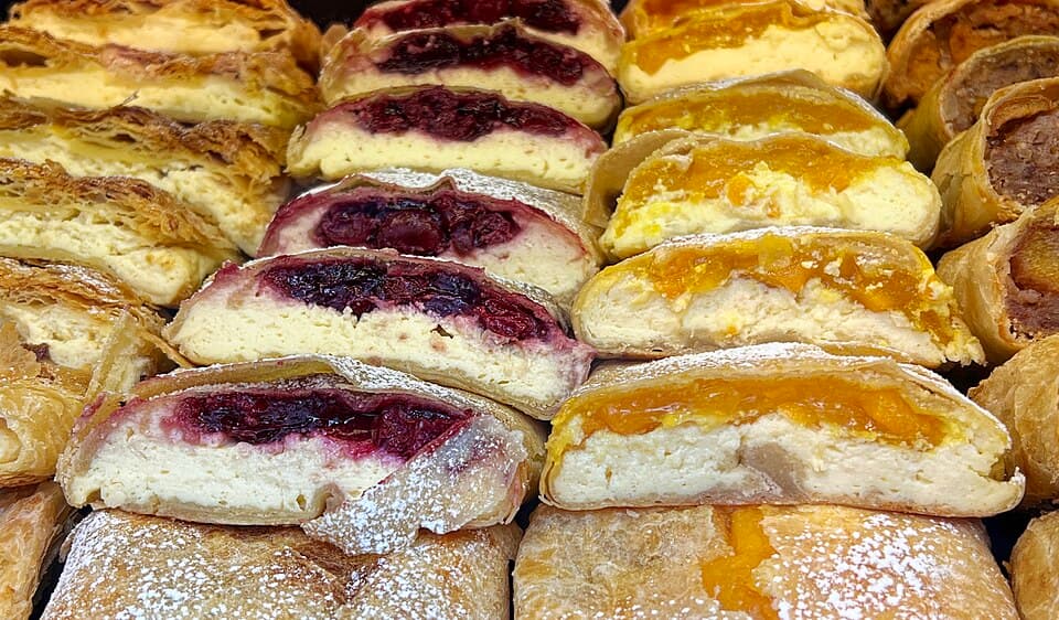 Apple strudel